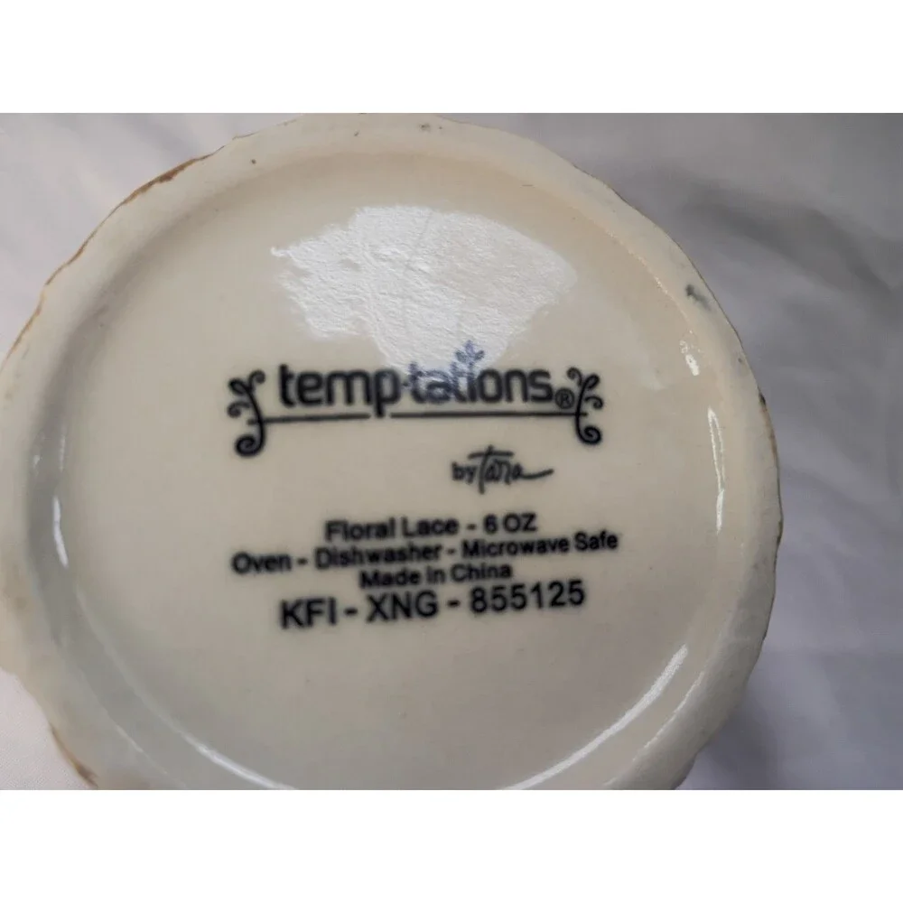 Temptations Floral Lace Ramekin with Lid 6oz Cranberry Red Basket Weave